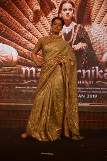 Kangana Ranaut feet photo thumbnail