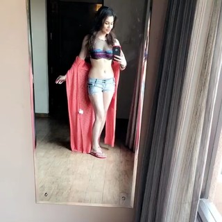 Kangna Sharma feet photo 1