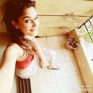 Kangna Sharma feet photo 6