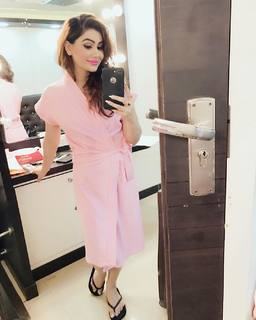 Kangna Sharma feet photo 20