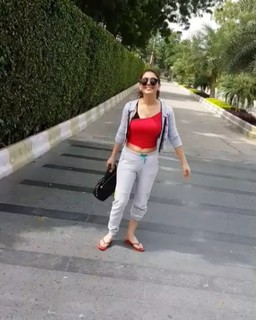 Kangna Sharma feet photo 16
