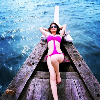 Kangna Sharma feet photo 11