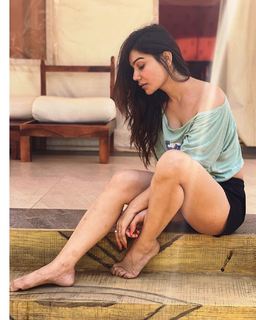 Kangna Sharma feet photo 5