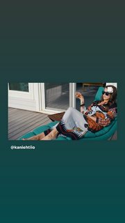 Kaniehtiio Horn feet photo 6