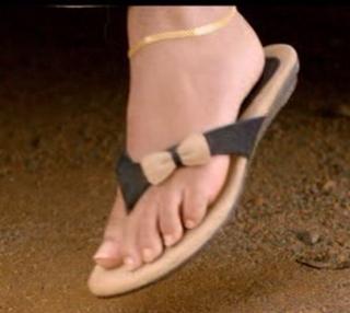 Kaniha feet photo thumbnail