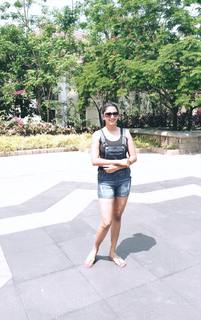 Kaniha feet photo thumbnail