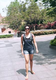 Kaniha feet photo thumbnail