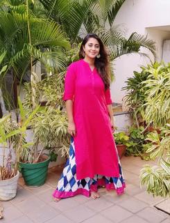 Kaniha feet photo thumbnail