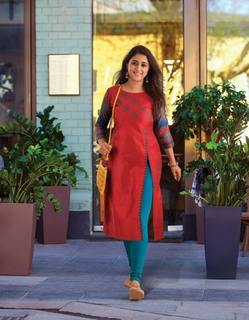 Kaniha feet photo thumbnail