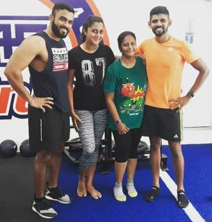 Kaniha feet photo thumbnail