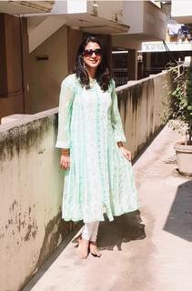 Kaniha feet photo thumbnail