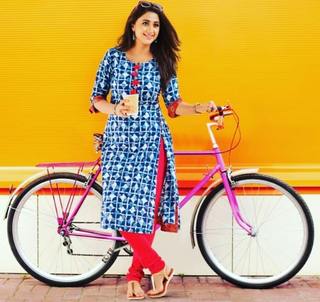 Kaniha feet photo thumbnail