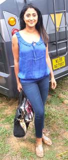 Kaniha feet photo thumbnail