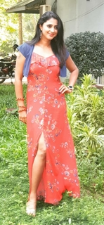 Kaniha feet photo thumbnail