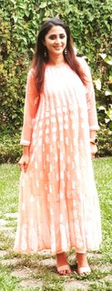 Kaniha feet photo thumbnail