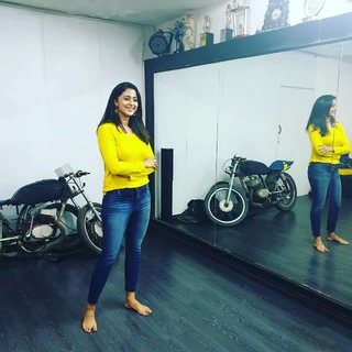 Kaniha feet photo thumbnail