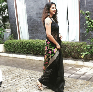 Kaniha feet photo thumbnail