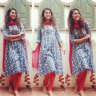 Kaniha feet photo thumbnail
