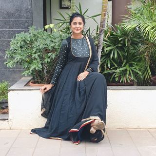 Kaniha feet photo thumbnail
