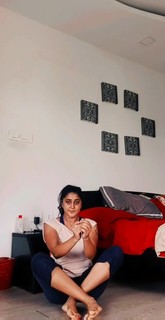 Kaniha feet photo thumbnail