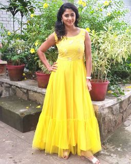 Kaniha feet photo thumbnail