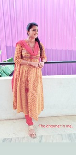 Kaniha feet photo thumbnail