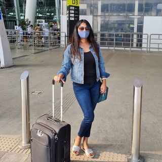 Kaniha feet photo thumbnail