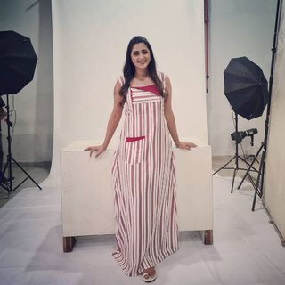 Kaniha feet photo thumbnail