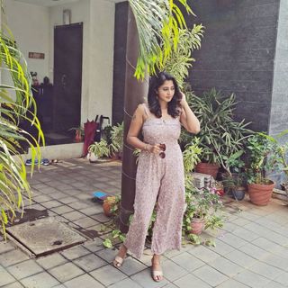 Kaniha feet photo thumbnail