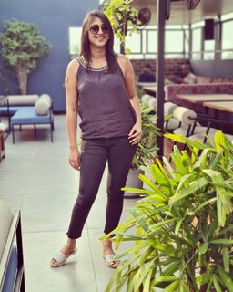 Kaniha feet photo thumbnail