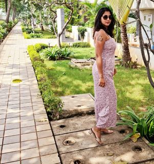 Kaniha feet photo thumbnail