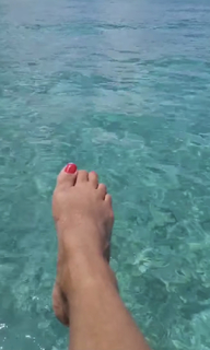 Kaniha feet photo thumbnail