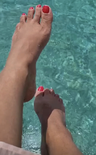 Kaniha feet photo thumbnail