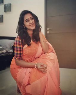 Kaniha feet photo thumbnail