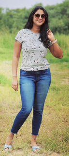 Kaniha feet photo thumbnail