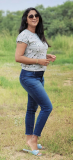 Kaniha feet photo thumbnail