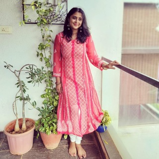 Kaniha feet photo thumbnail
