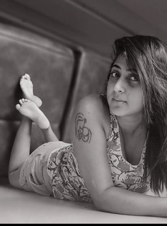 Kaniha feet photo thumbnail