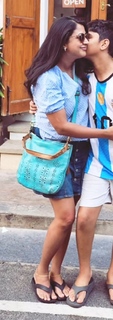 Kaniha feet photo thumbnail