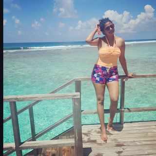 Kaniha feet photo thumbnail