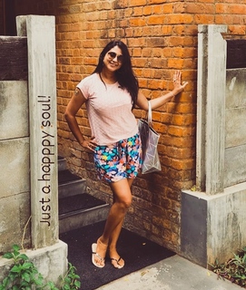 Kaniha feet photo thumbnail