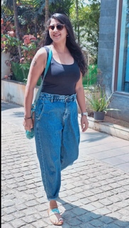Kaniha feet photo thumbnail