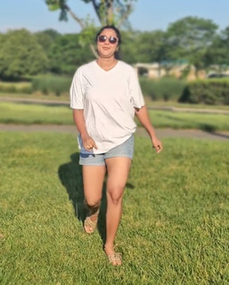 Kaniha feet photo thumbnail