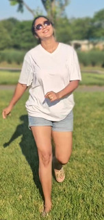 Kaniha feet photo thumbnail