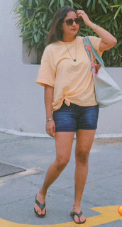 Kaniha feet photo thumbnail
