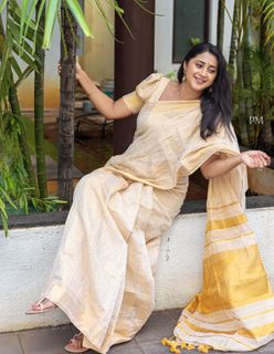 Kaniha feet photo thumbnail