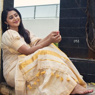 Kaniha feet photo thumbnail
