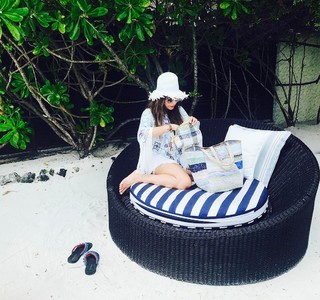 Kanika Kapoor feet photo 15