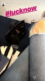 Kanika Kapoor feet photo 12