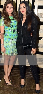 Kanika Kapoor feet photo 6